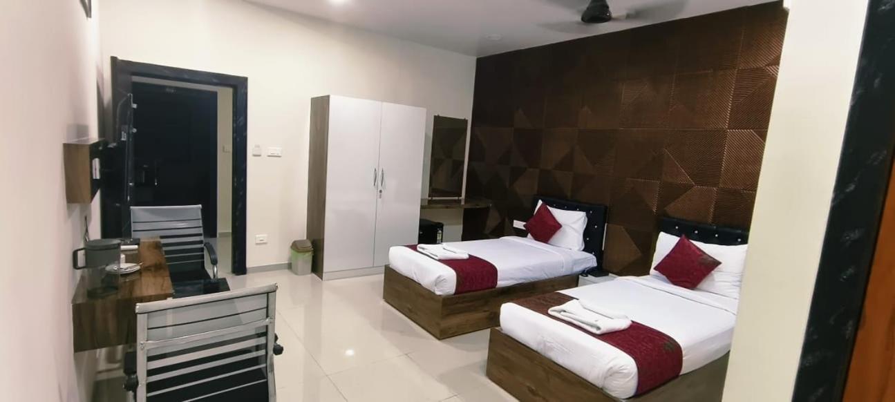 Hotel Vaishnavi Grand Miriālgūda Exterior foto
